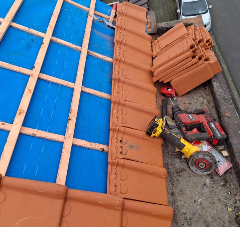 Travaux de couverture - TECHNIC ROOF : couvreur en Belgique : Pose et rénovation toiture, détection et réparation de fuites toit tuile, ardoise, faîtage, zinguerie. Intervention en Belgique : Région Flamande, Wallonne, Bruxelles ..