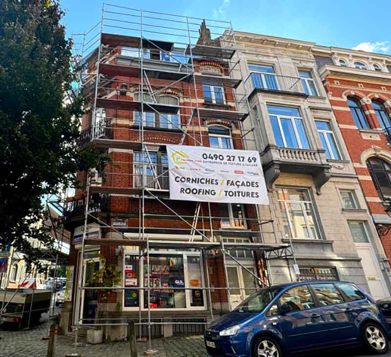 Ravalement façade et bardage - TECHNIC ROOF : Nettoyage façade et traitement anti-mousse. Ravalement peinture et imperméabilisation façade. Intervention en Belgique : Région Flamande, Wallonne, Bruxelles